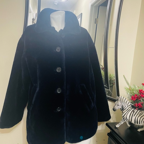GAP Jackets & Blazers - GAP Women's Black Teddy Jacket